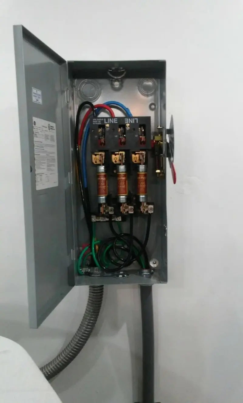 Three-phase disconnect switch installed for Electrical Wiring & Rewiring in Williamsburg